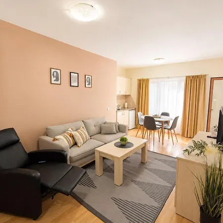 شقة Cozy Near The Pool Parking سوزوبول